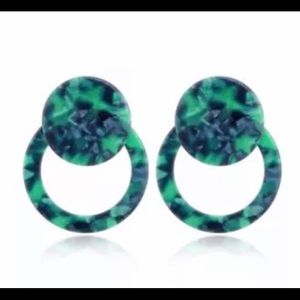 🔥🔥 $10 or 2/$15 🔥🔥 Acrylic earrings